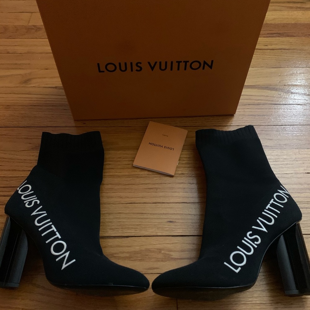 ❌SOLD❌   💝Black Louis Vuitton ankle boots💝
